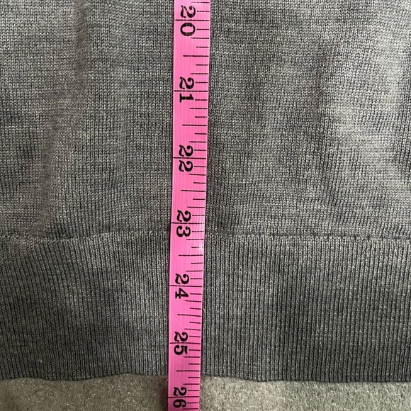 [L]Banana Republic Men's Dark Gray Crewneck Italian Merino Wool Sweater EUC - Picture 4 of 6